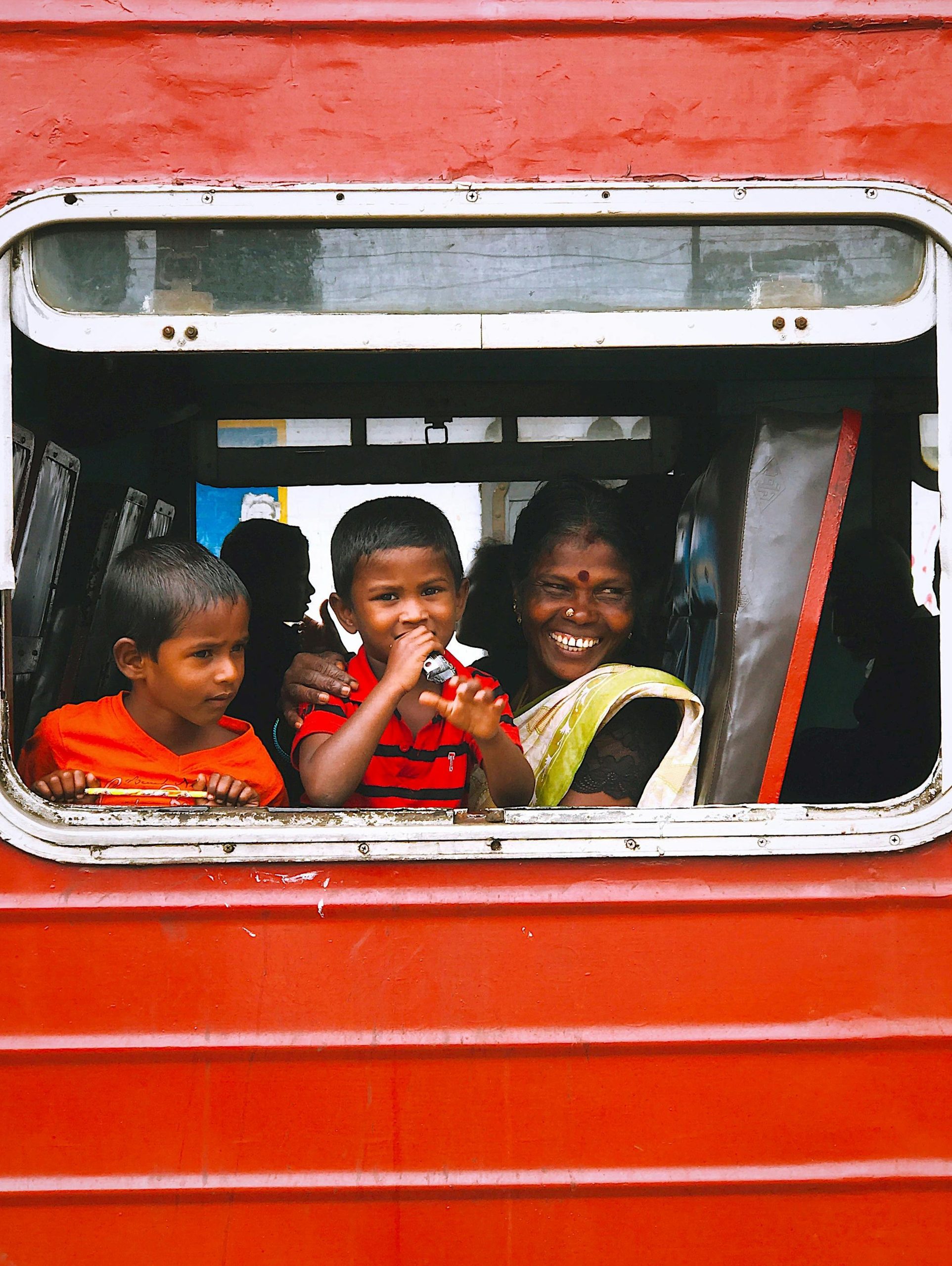 Gare sri lanka, gens sur les voies